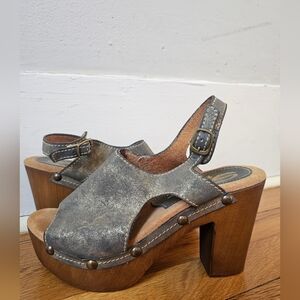 Sbicca Leather And Wood Platform Sandals
